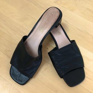 L’intervalle Leather Sandals